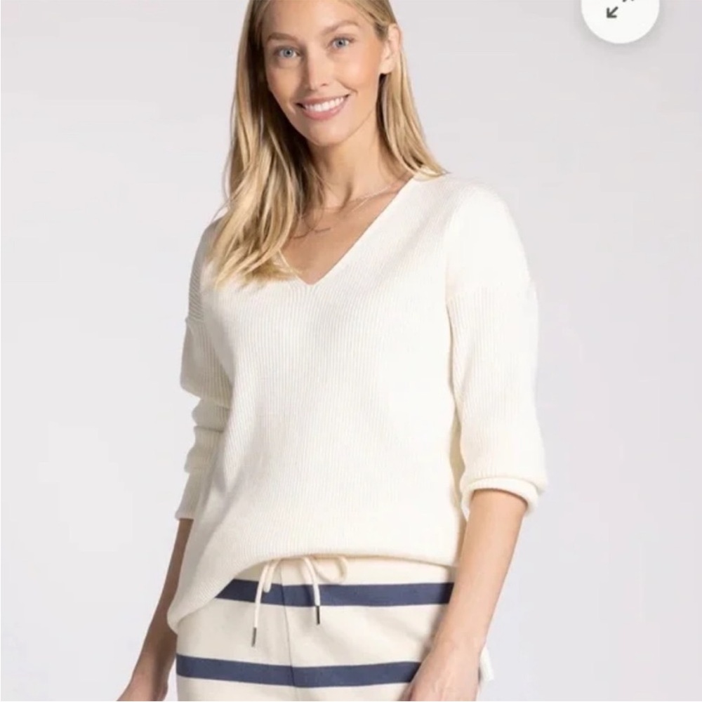 NWT TXS by Thread & Supply V-Neck Shadi Sweater Size Large